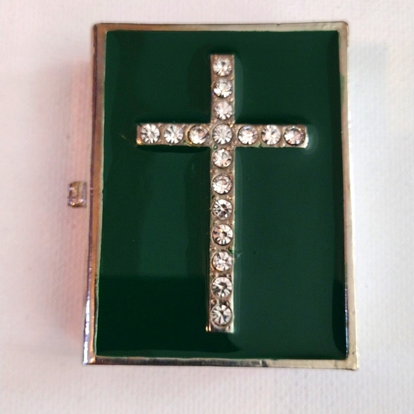 Art form pill or mini stash box. - Picture 1 of 6